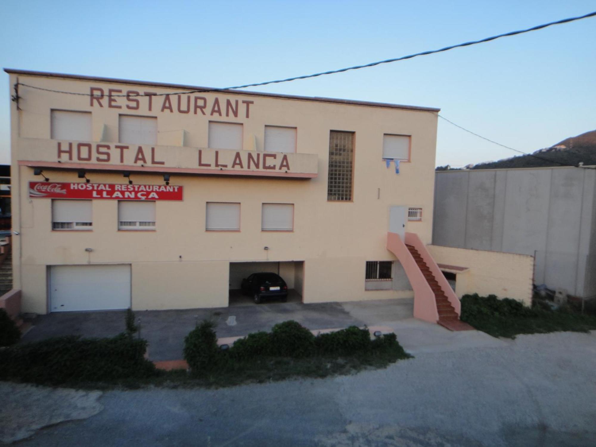 Pensió Restaurant Llança Hotel Exterior foto